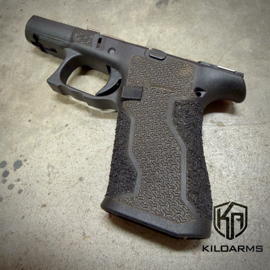 Charlie 'Tetris' Stippled 43X MOS Frame with Double Undercut